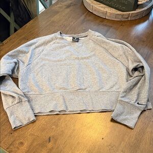 Super cute Nike Dri Fit crop crewneck